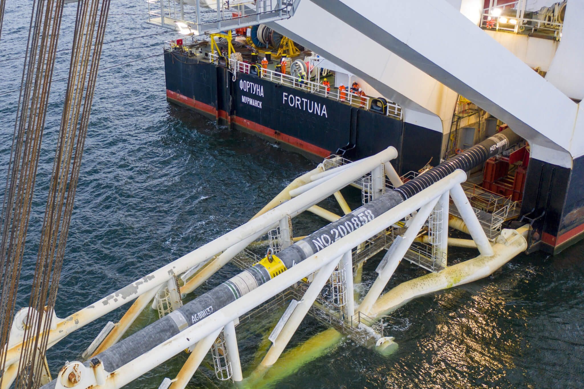 3757-2503-max Letztes Rohr der Nord Stream 2 Pipeline verschweißt 3